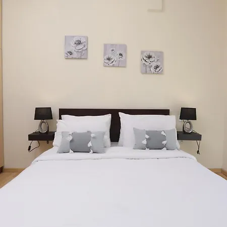 Tranquil Corfu コントカリ